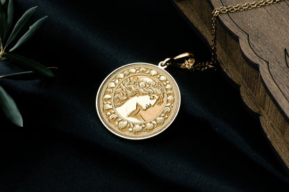 Venus Pendant Necklace: Greek Goddess Jewelry