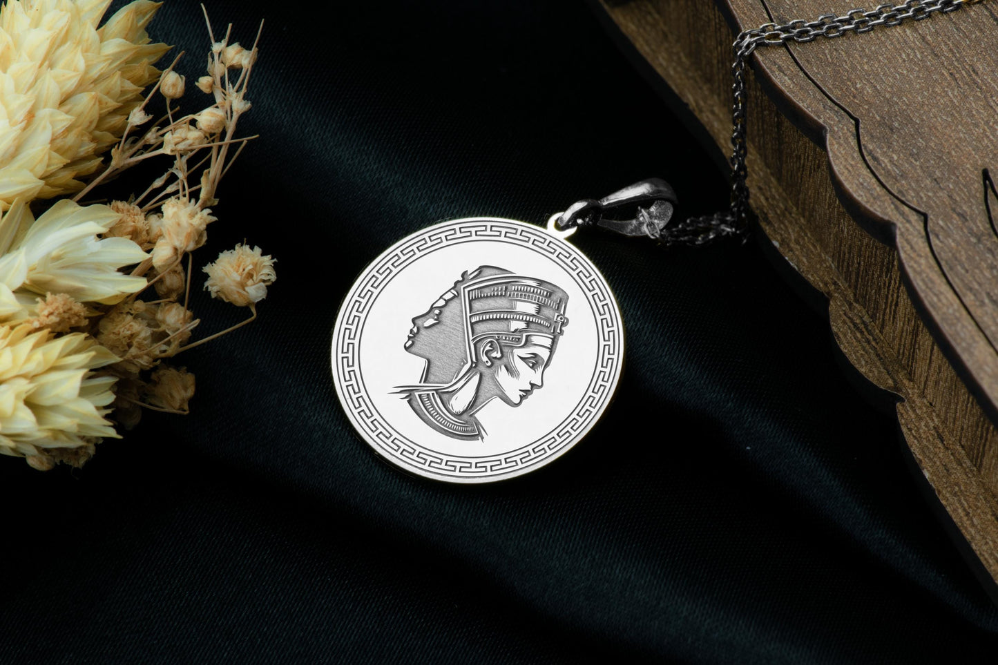 Nefertiti Pendant Necklace: Egyptian Queen Jewelry
