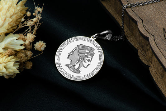 Nefertiti Pendant Necklace: Egyptian Queen Jewelry