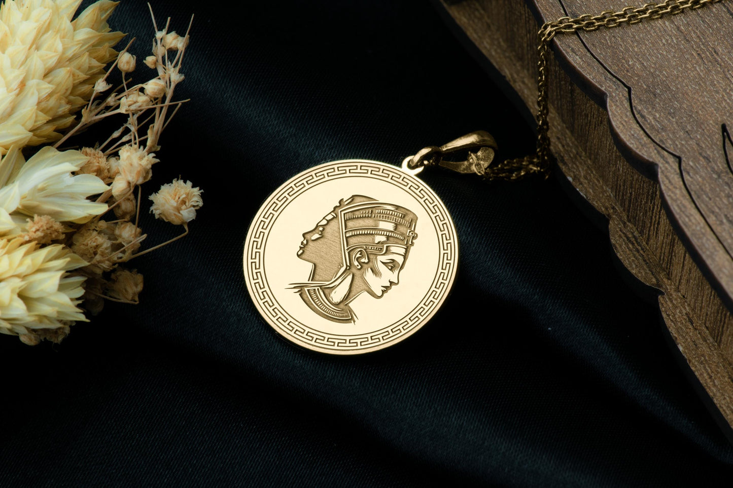 Nefertiti Pendant Necklace: Egyptian Queen Jewelry