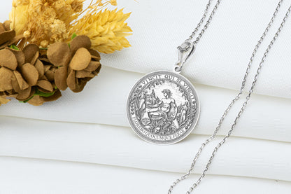 Latin Motto Necklace: 'Vincit Qui Se Vincit' Pendant