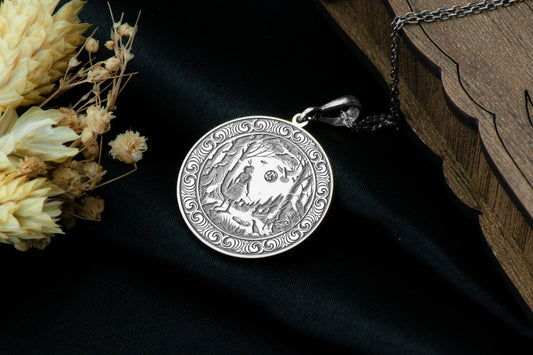 Māui Pendant: Polynesian Demigod Necklace