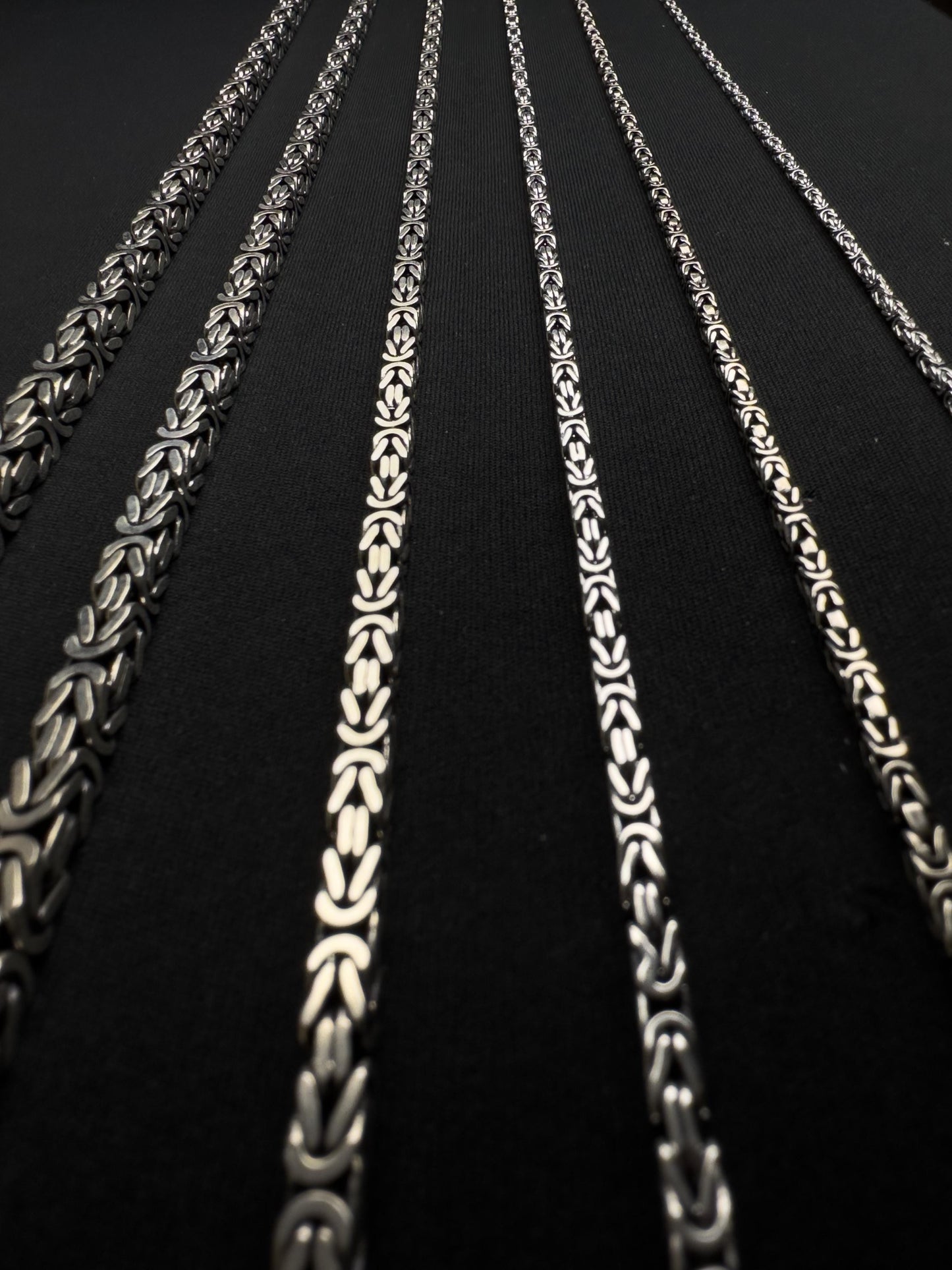 Byzantine Square Chain: Silver King Necklace 2mm