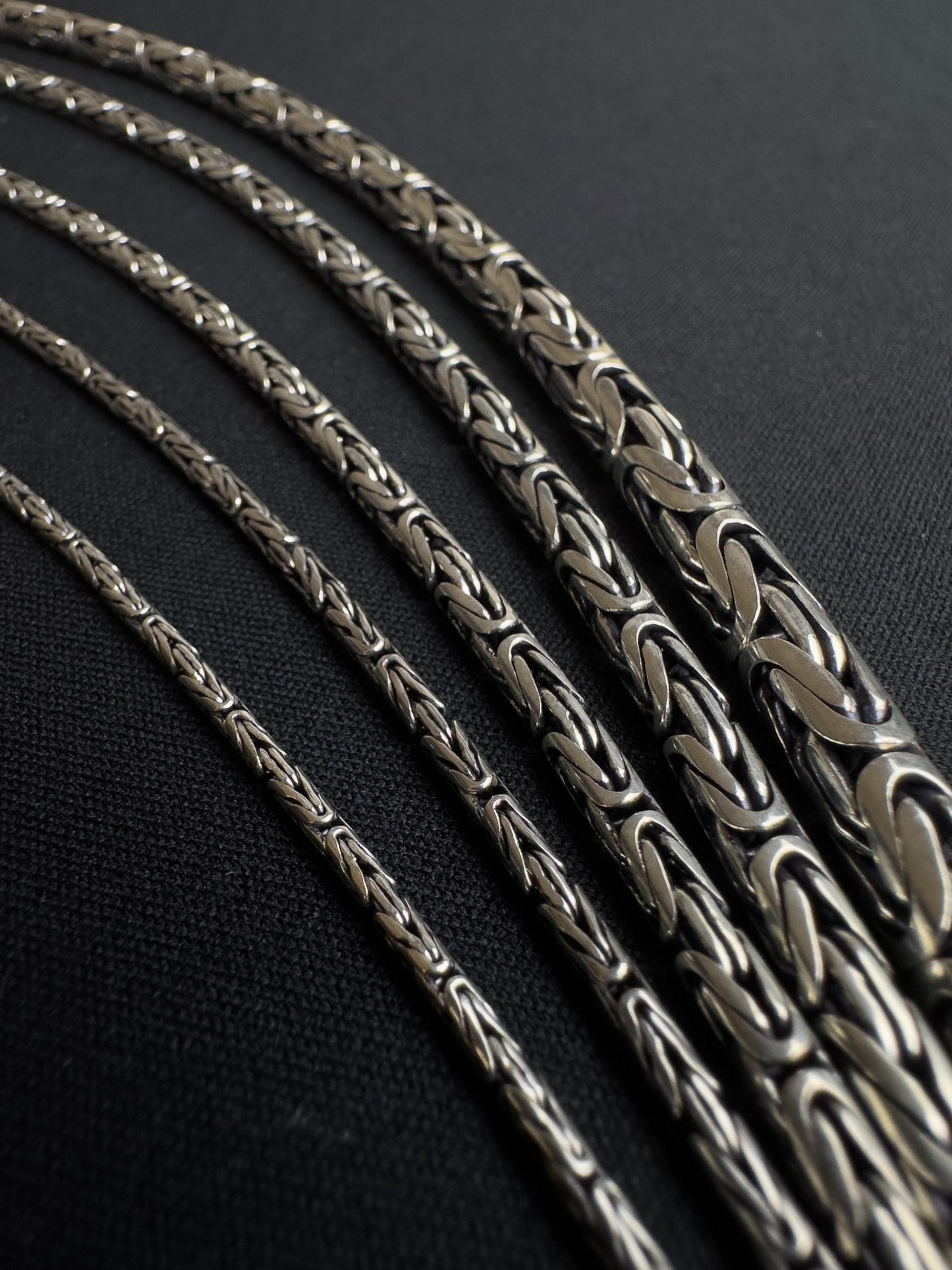Byzantine Round Chain 2mm